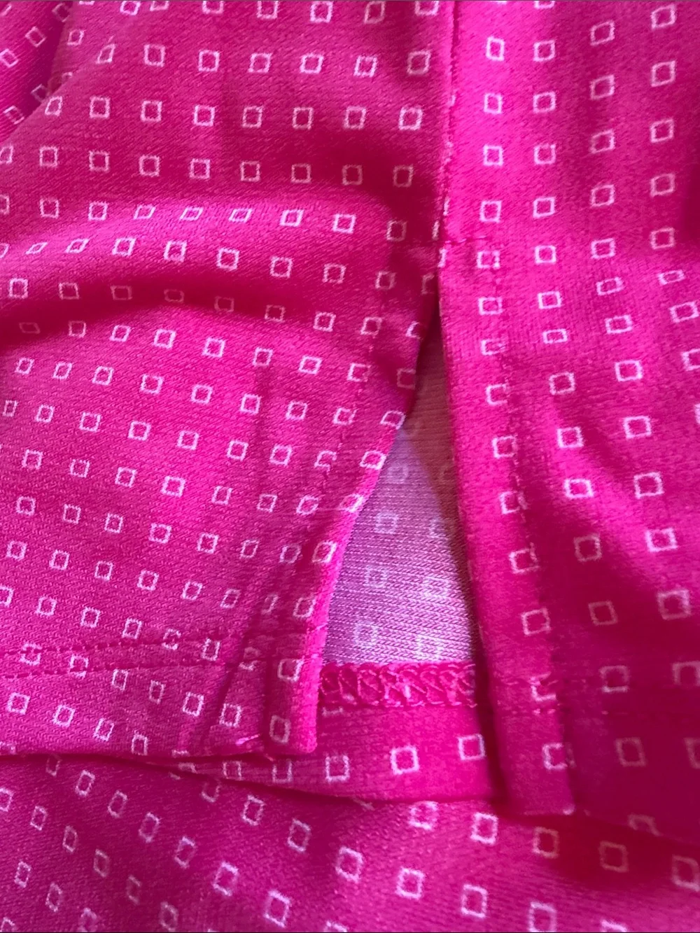 Chaus Sleeveless V-Neck Blouse in Fuchsia with Micro Dot Print - Picture 7 of 7